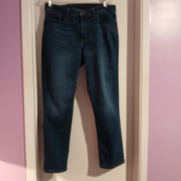 Banana Republic Factory Denim - Banana Republic Factory Women's Curvy Fit Girlfriend Jeans SZ 30/10 EUC